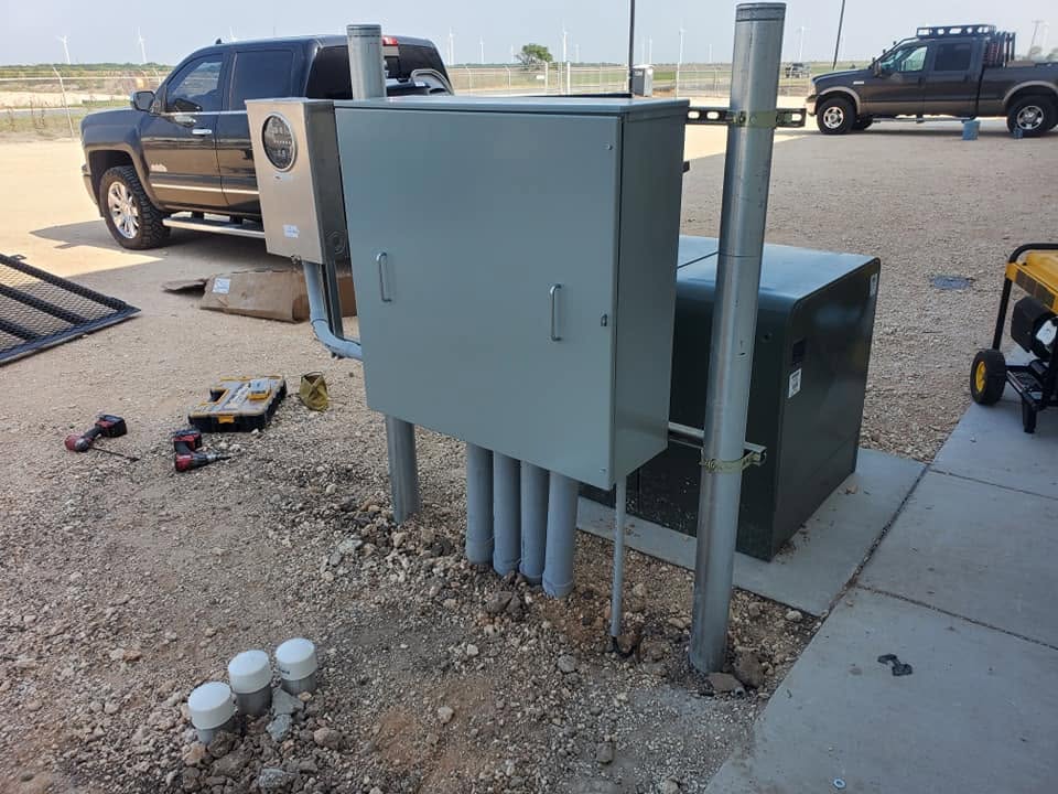 Standby generator and electrical service equipment installed by Electro Cooling Service at a commercial site in the Rio Grande Valley